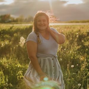 Meet your Posher, Larae